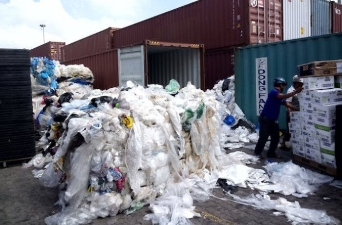Hơn 24.000 container phế liệu ách tắc, thiệt hại khoảng 800.000 USD mỗi ngày