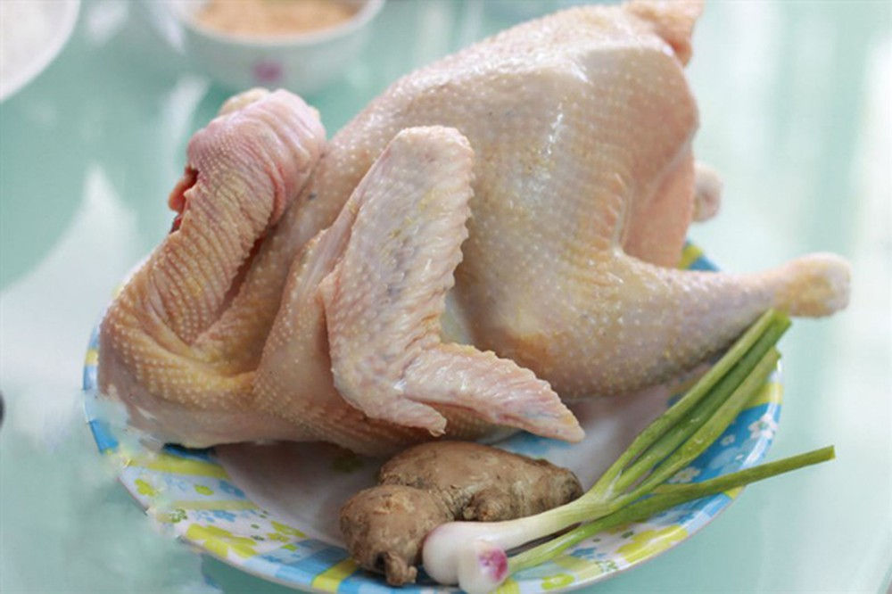 Món ngon mỗi ngày: Cách làm món gà hấp muối sả thơm ngon hấp dẫn