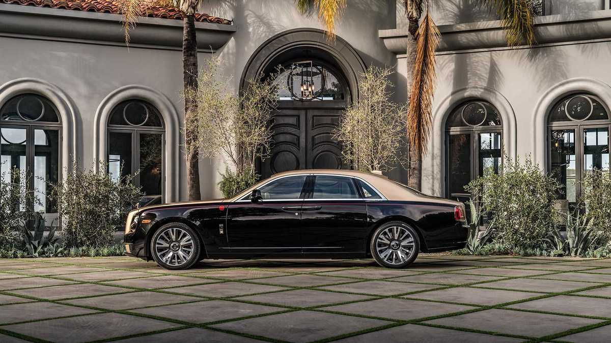 Rolls-Royce giới thiệu các phiên bản đặc biệt đính logo Tết Kỷ Hợi