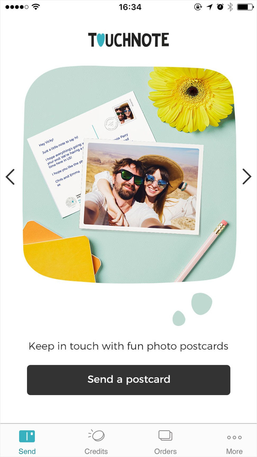   TouchNote cho phép những người yêu thích gửi bưu thiếp cho nhau.   