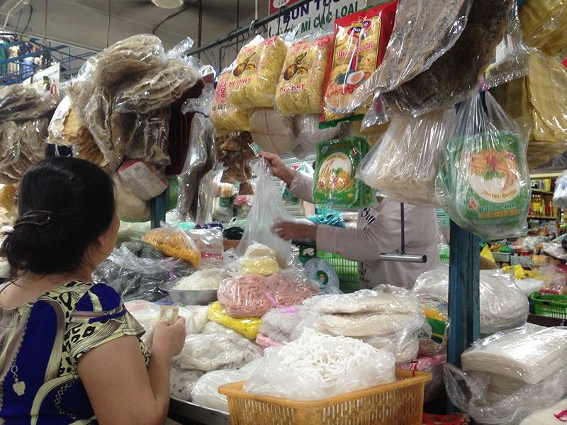 Giá thực phẩm tại Đà Nẵng ngày rằm tháng Giêng ổn định hơn so với Tết Nguyên đán.
