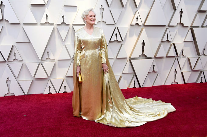 Nữ minh tinh 71 tuổi Glenn Close từng nhận 6 đề cử Oscar nhưng đều không cầm được tượng vàng Oscar trên tay. 