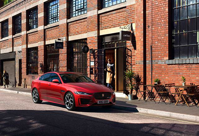 Ra mắt Jaguar XE mới, thay đổi nhiều về ngoại thất, giá bán 1 tỉ đồng tại... Anh 