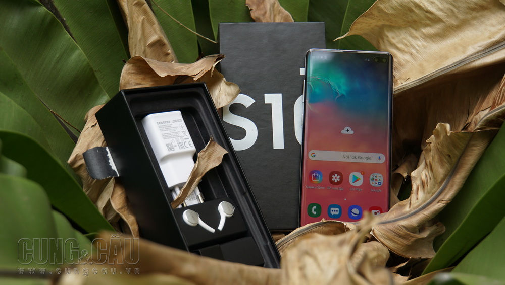 Trải nghiệm Samsung Galaxy S10 : Trắng xà cừ và màn hình khá rộng