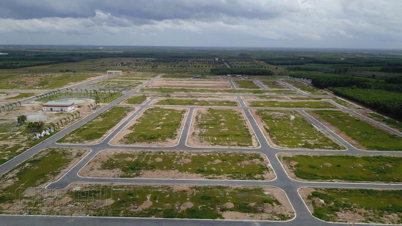   Cả dự án Mega City II ở Nhơn Trạch, Đồng Nai không một móc nhà dù đã gần 1 năm sau ngày mở bán.  