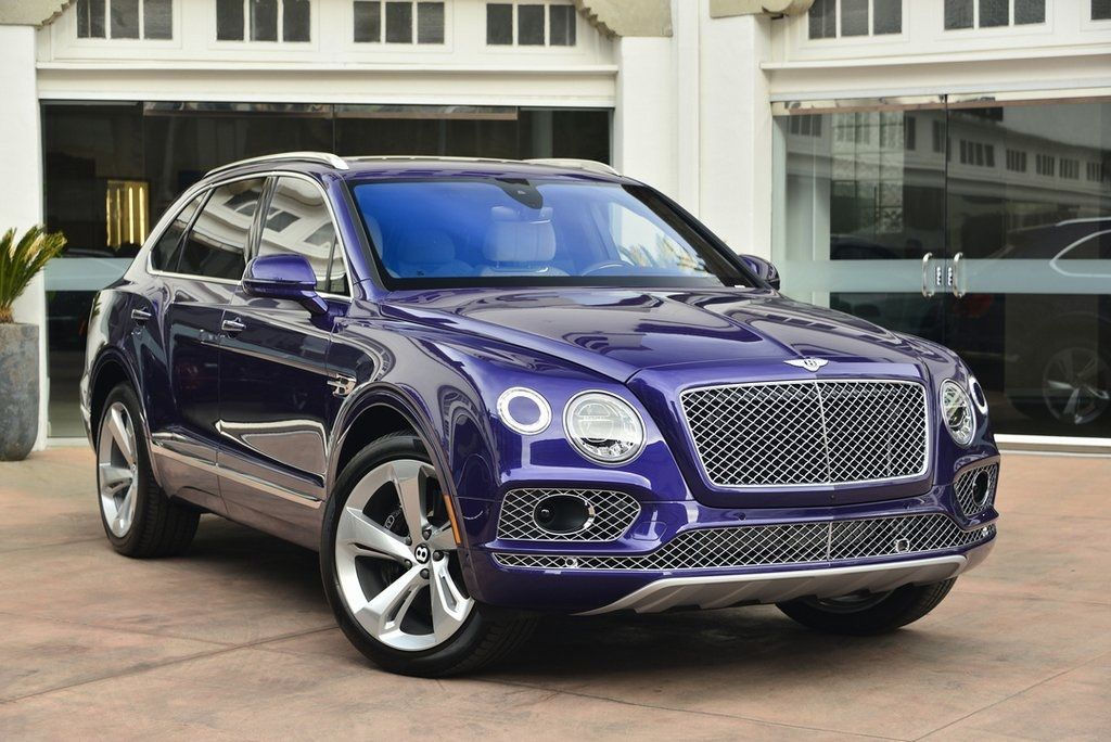 Bentley Bentayga có giá bán 195.000 USD (tương đương 4,6 tỷ đồng)