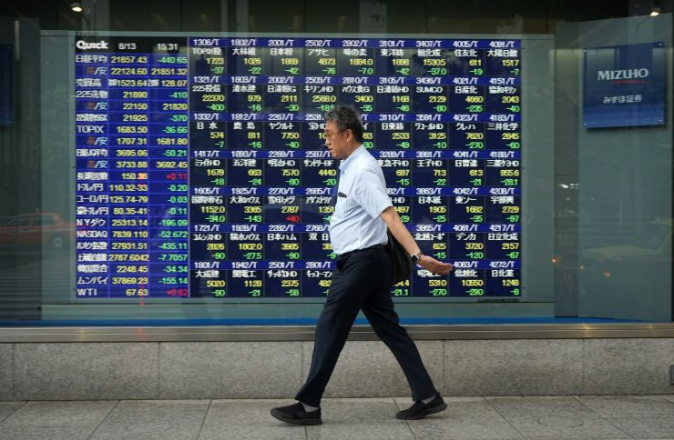 Cổ phiếu tại Nhật Bản sụt giảm khi các nhà đầu tư lo lắng về nền kinh tế toàn cầu