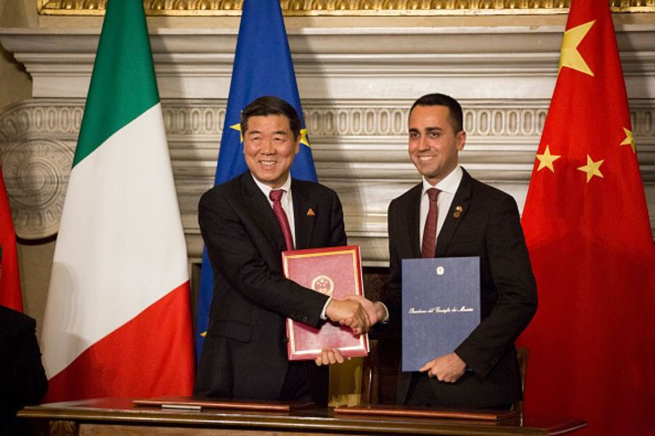 Ý và Trung Quốc ký kết hợp tác thương mại.
