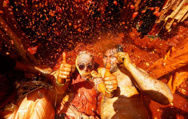 Lễ hội Lathmar Holi đầy màu sắc ở Ấn Độ