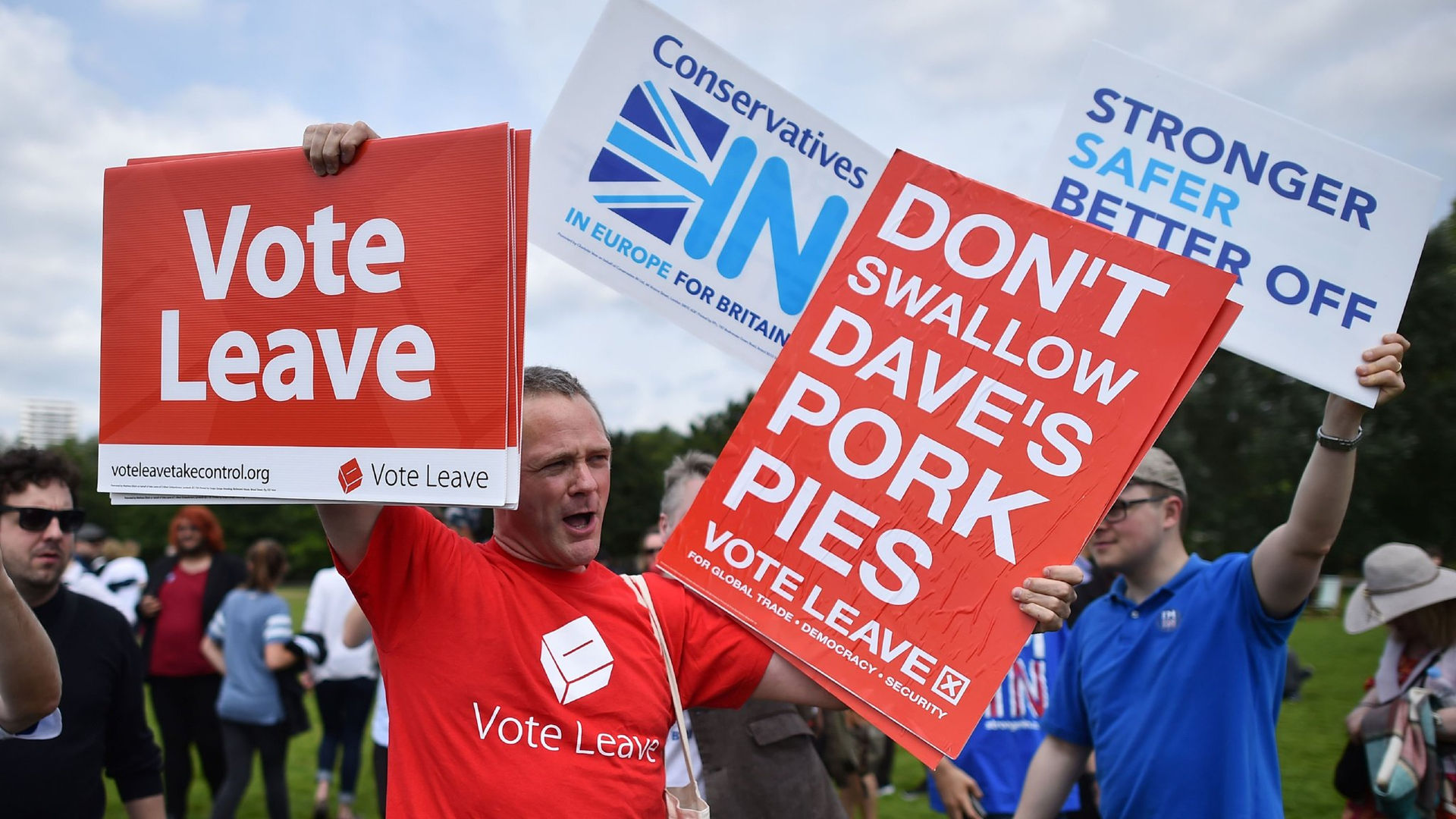 Thủ tướng Anh Theresa May thừa nhận bà đã hết thời gian, nhưng châu Âu nên từ chối gia hạn Brexit, vì sao?