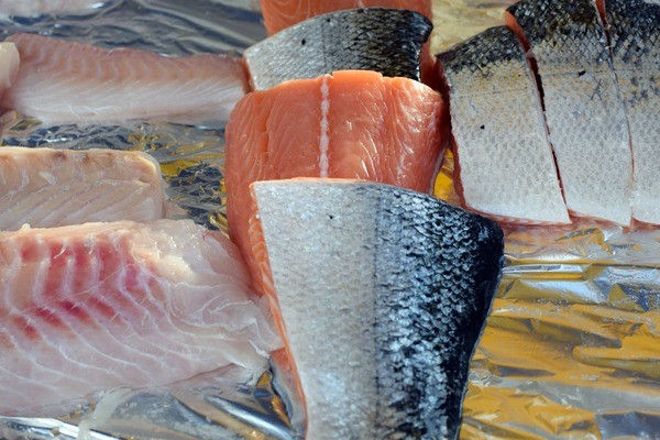 8 thực phẩm giúp loại bỏ mụn trứng cá một cách an toàn