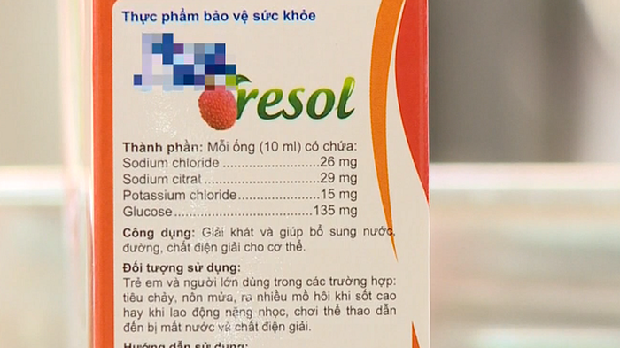   Bác sĩ khuyến cáo không được cho trẻ sử dụng thực phẩm chức năng dạng oresol để thay thế thuốc oresol.   