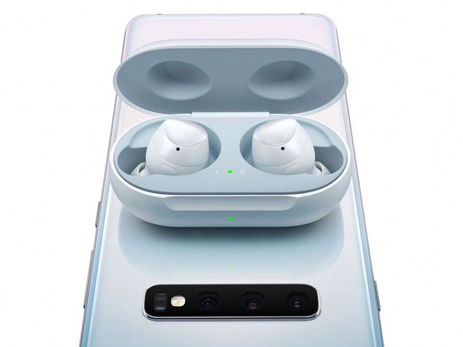 Đánh giá tai nghe không dây AirPods của Apple và Galaxy Buds của Samsung