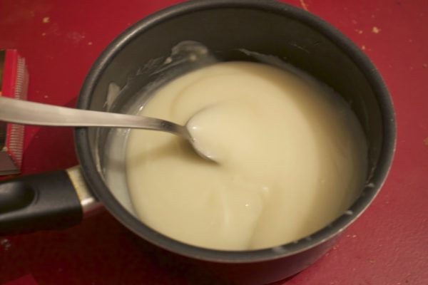 Món ngon mỗi ngày: Bánh khoai lang tím nhân sữa tươi thơm ngon, béo ngậy