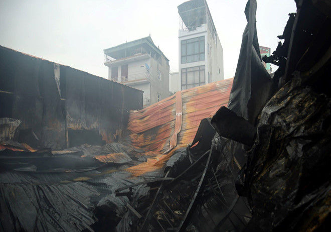 Cháy nhà xưởng ở Hà Nội, 8 người chết thảm 