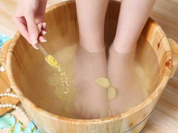 8 bí quyết pha nước tắm massage thư giản, mịn da đúng chuẩn Spa