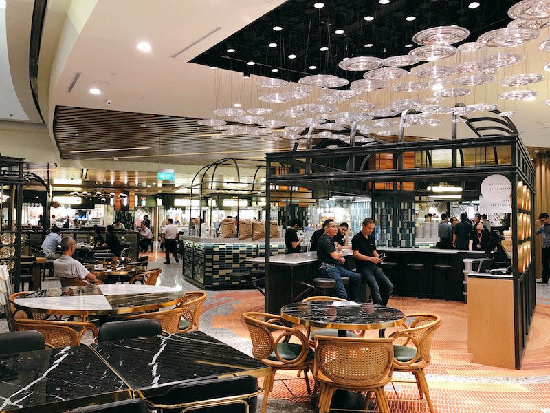 Đến Singapore, bạn không thể không khám phá kỳ quan “Jewel” gần 2 tỷ USD tại sân bay Changi