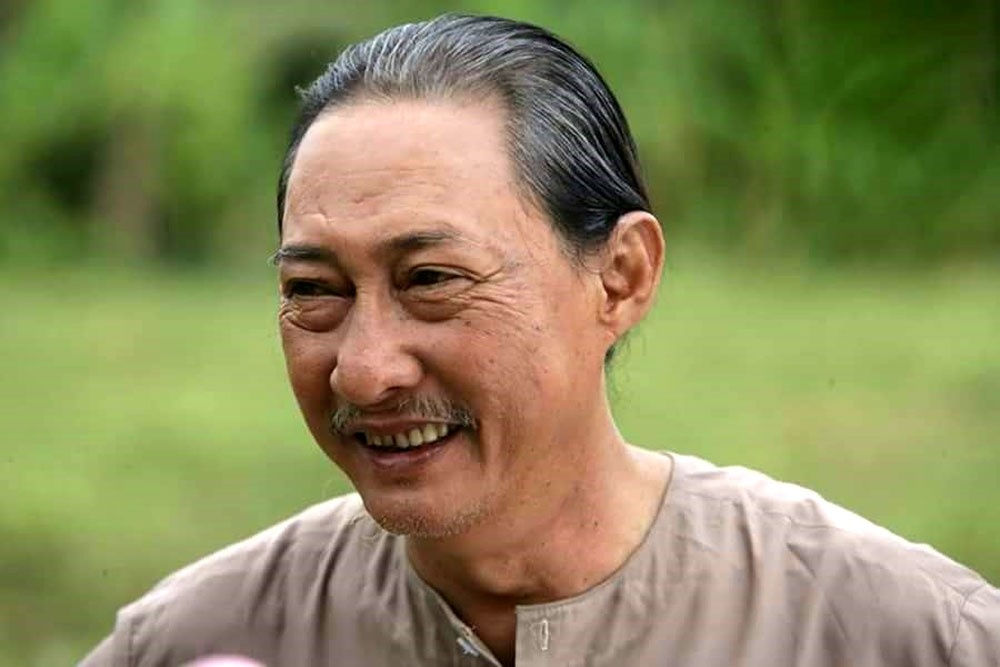 Nghệ sĩ Lê Bình qua đời vì bệnh ung thư.