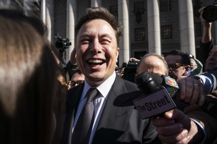 Tỷ phú Elon Musk: Xe tự lái sẽ biến Tesla thành công ty 500 tỉ USD  