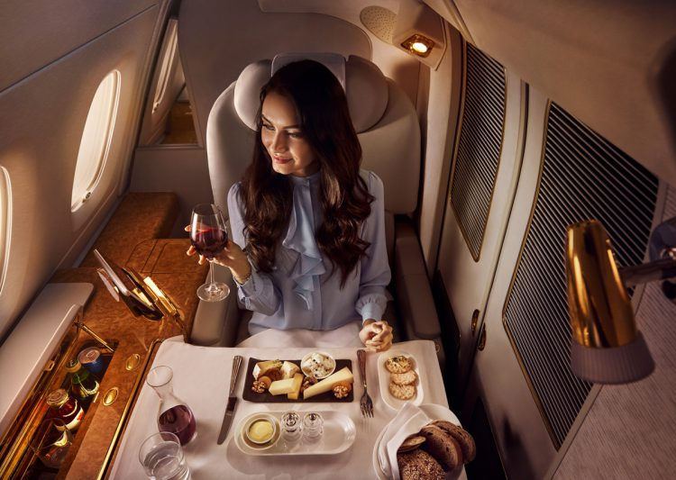 Đây là lý do Emirates Airlines luôn được đánh giá là hãng hàng không 