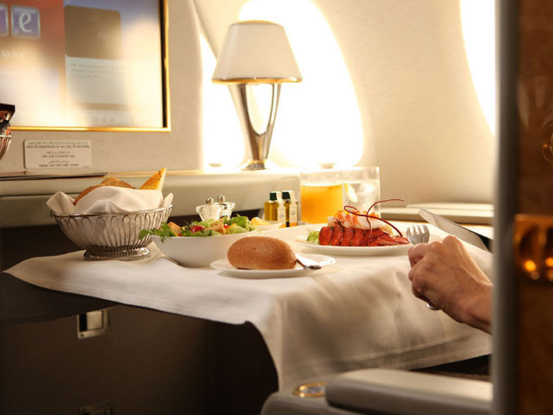 Đây là lý do Emirates Airlines luôn được đánh giá là hãng hàng không 