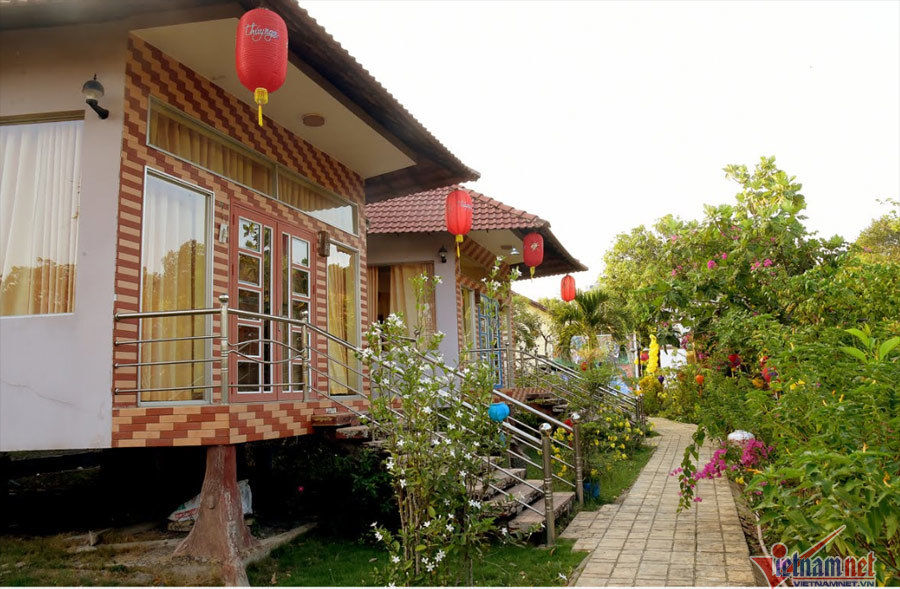 Nhà vườn hơn 10.000 m2 của 'bà trùm' Thúy Nga và MC Thanh Bạch