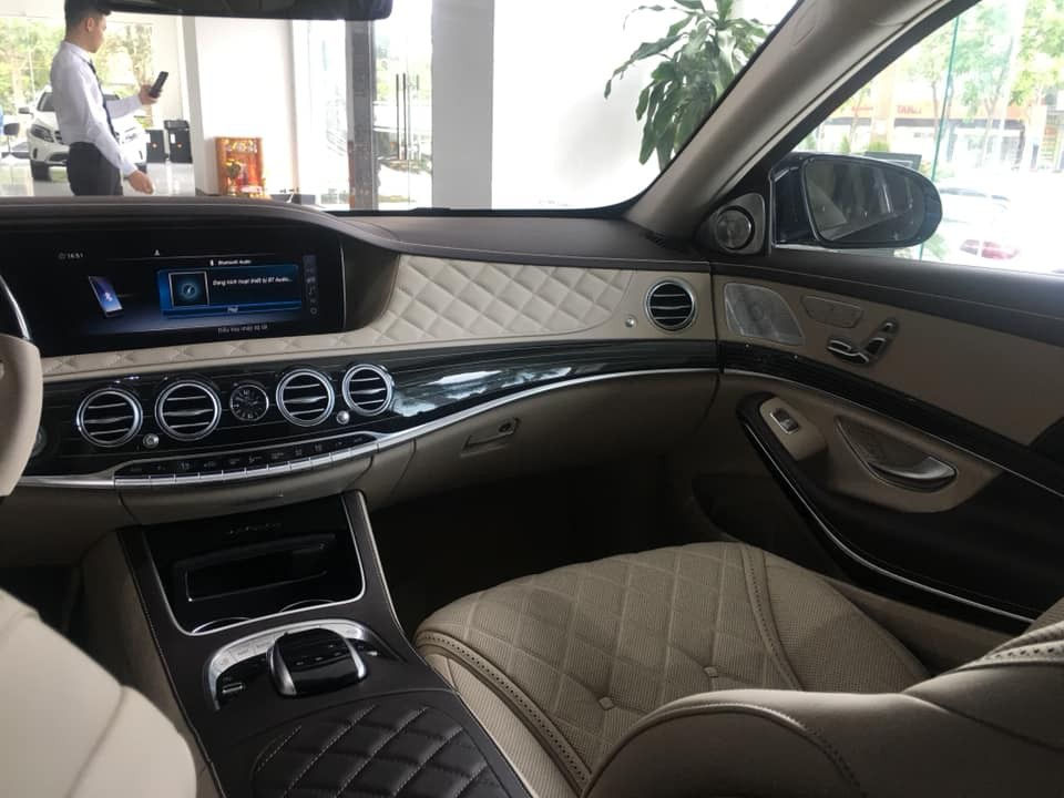 Khoang lái của Mercedes-Maybach S650 2019 đầu tiên tại Việt Nam. Ảnh: Tin xe