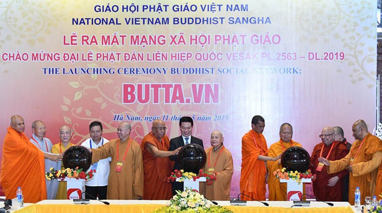   Các đại biểu khai trương mạng xã hội Phật giáo Việt Nam.     