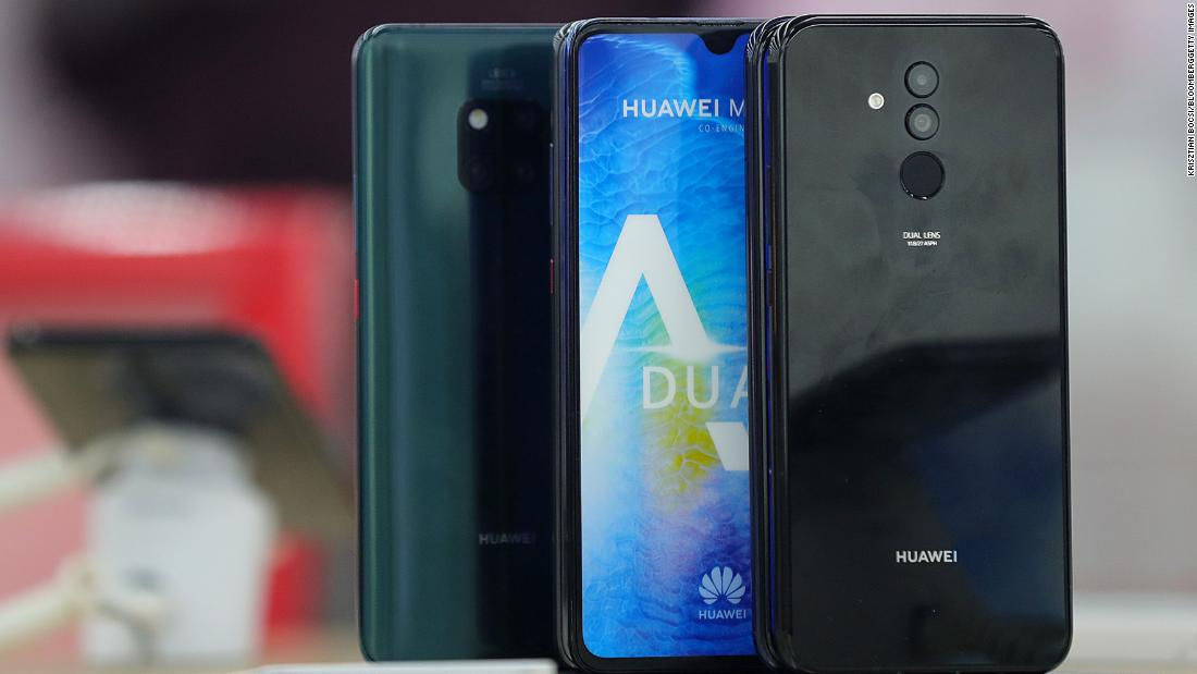 Các nhà mạng ở Nhật Bản và châu Âu ngừng bán điện thoại của Huawei