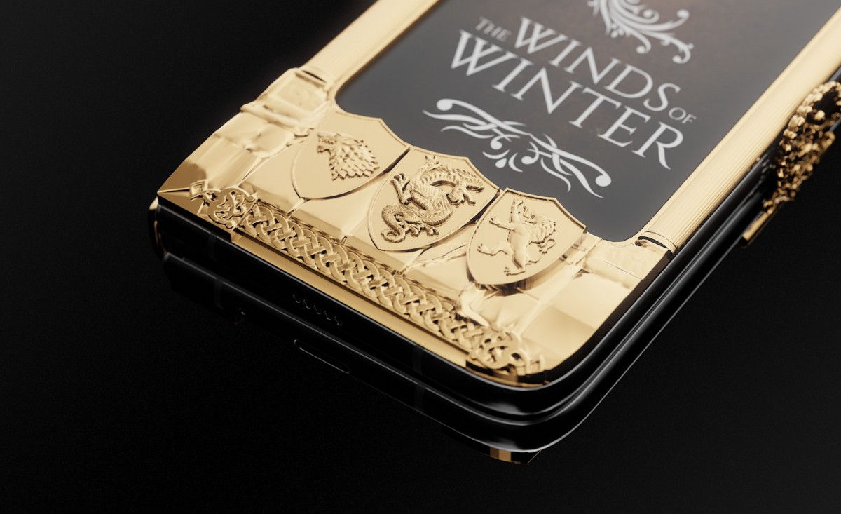 Ngắm siêu phẩm mạ vàng Galaxy Fold, giới hạng 7 chiếc, giá 179 triệu đồng