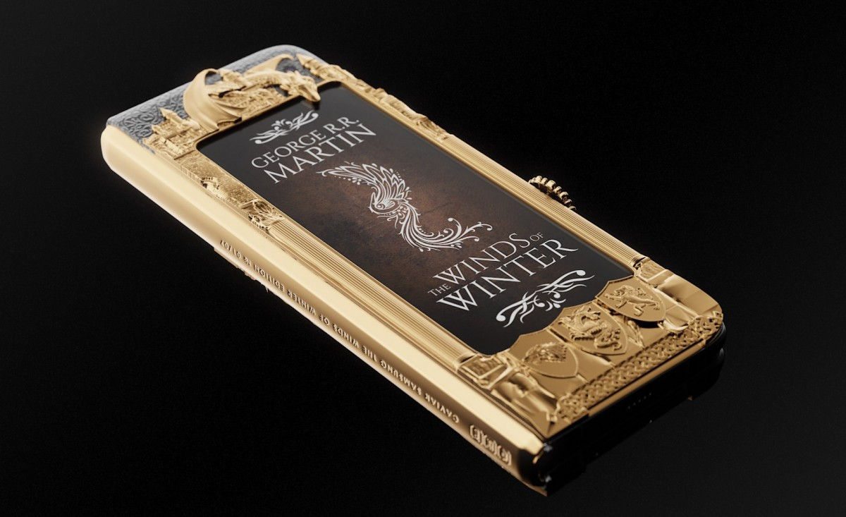 Ngắm siêu phẩm mạ vàng Galaxy Fold, giới hạng 7 chiếc, giá 179 triệu đồng