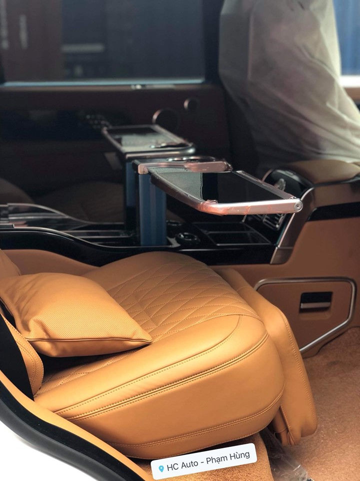   Hàng ghế sau của Range Rover SVAutobiography 2019 đầu tiên có mặt Việt Nam   