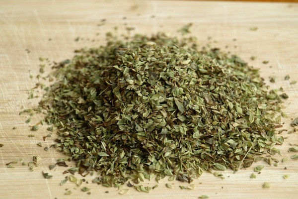 6 công dụng tuyệt vời của tinh dầu Oregano đối với sức khỏe