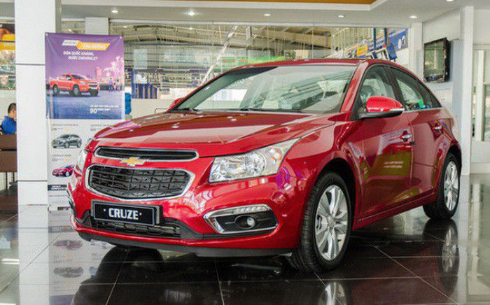   Dính lỗi túi khí Takata, VinFast triệu hồi gần 8.000 xe Chevrolet Cruze và Orlando.  