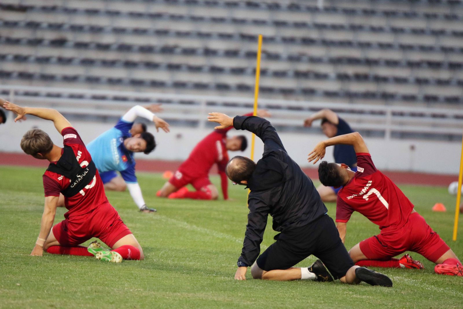 Buổi tập đầu tiên của ĐT Việt Nam tại Buriram chuẩn bị cho King's Cup 2019