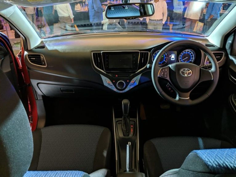 Toyota Glanza 2019 lo dien, gia ban tu 243 trieu dong hinh anh 3
