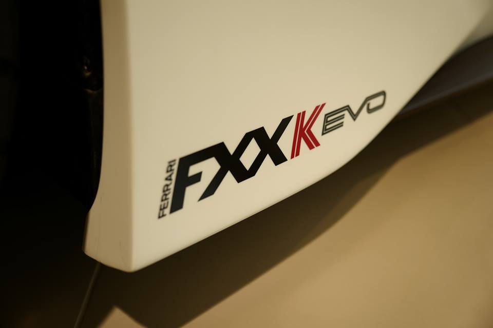 Ferrari FXX-K Evo là phiên bản nâng cấp của siêu xe FXX K chỉ dành cho đường đua.