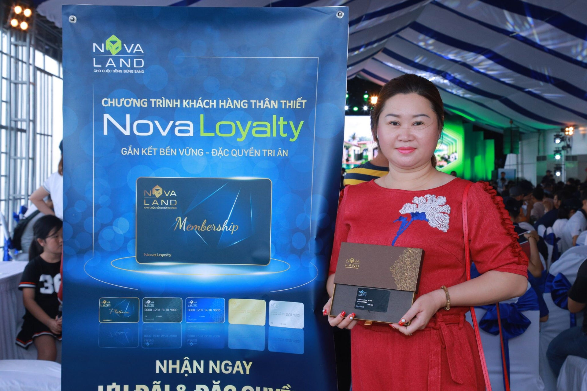 Thẻ thành viên NOVALOYALTY “trao tay” hàng ngàn khách hàng tại Novaland Expo 2019