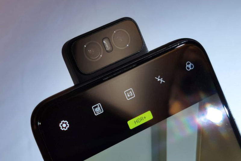 ASUS ZenFone 6 và OnePlus 7 Pro, nên mua smartphone nào?