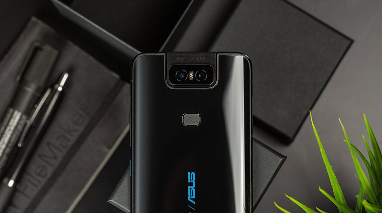 ASUS ZenFone 6 và OnePlus 7 Pro, nên mua smartphone nào?