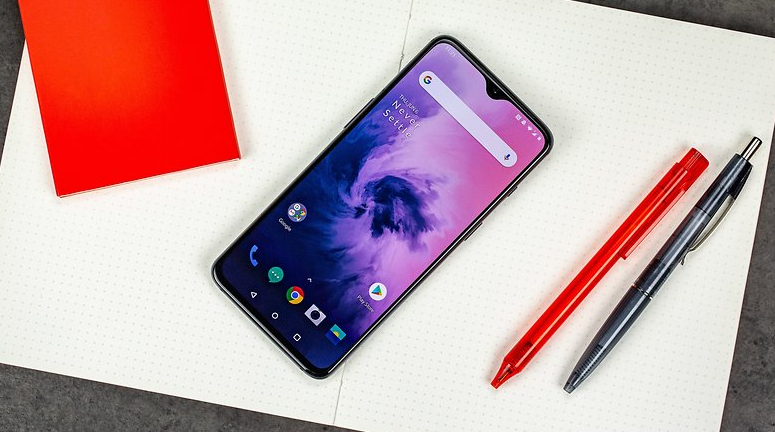 ASUS ZenFone 6 và OnePlus 7 Pro, nên mua smartphone nào?