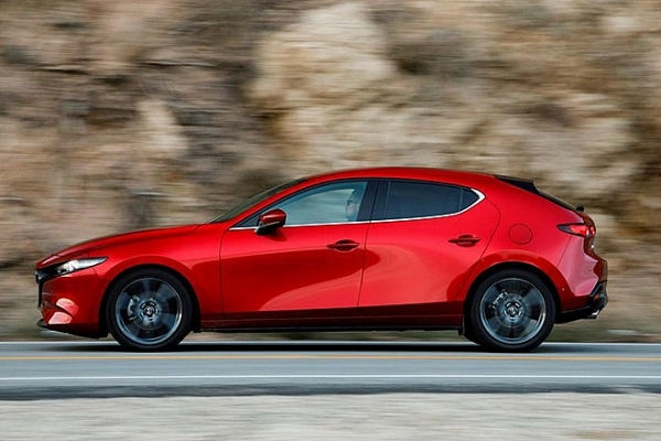 Mẫu Mazda 3 hatchback bị triệu hồi.