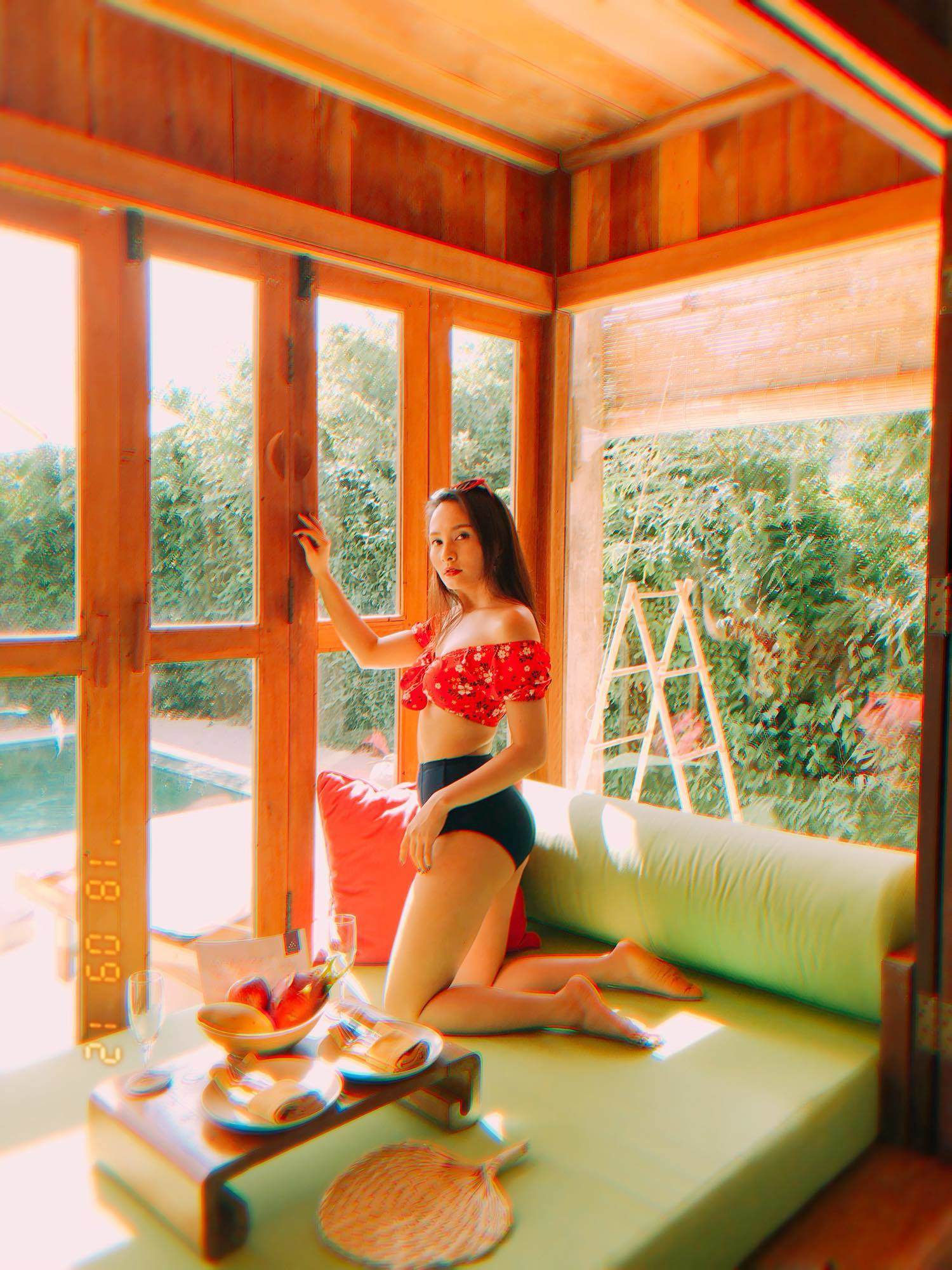 Bảo Thanh “chặt đẹp” tình địch trong “Về nhà đi con” với bikini gợi cảm