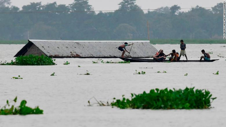 Khu vực Morigaon, bang Assam (Ấn Độ) bị ngập nặng.