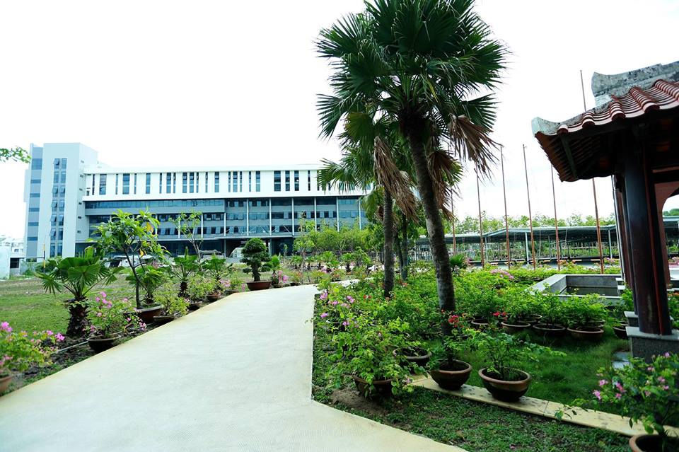 Kiến trúc hiện đại ở Trường Đại học Văn Lang