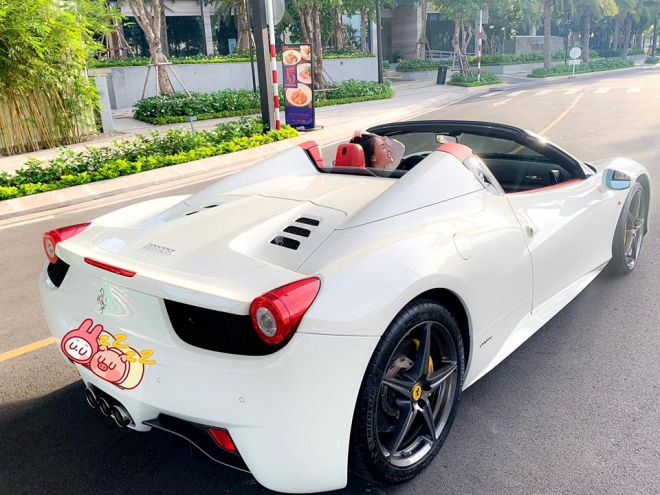   Đây là chiếc siêu xe mui trần Ferrari 458 Spider thứ 2 tại Việt Nam. Ảnh: An Khương   