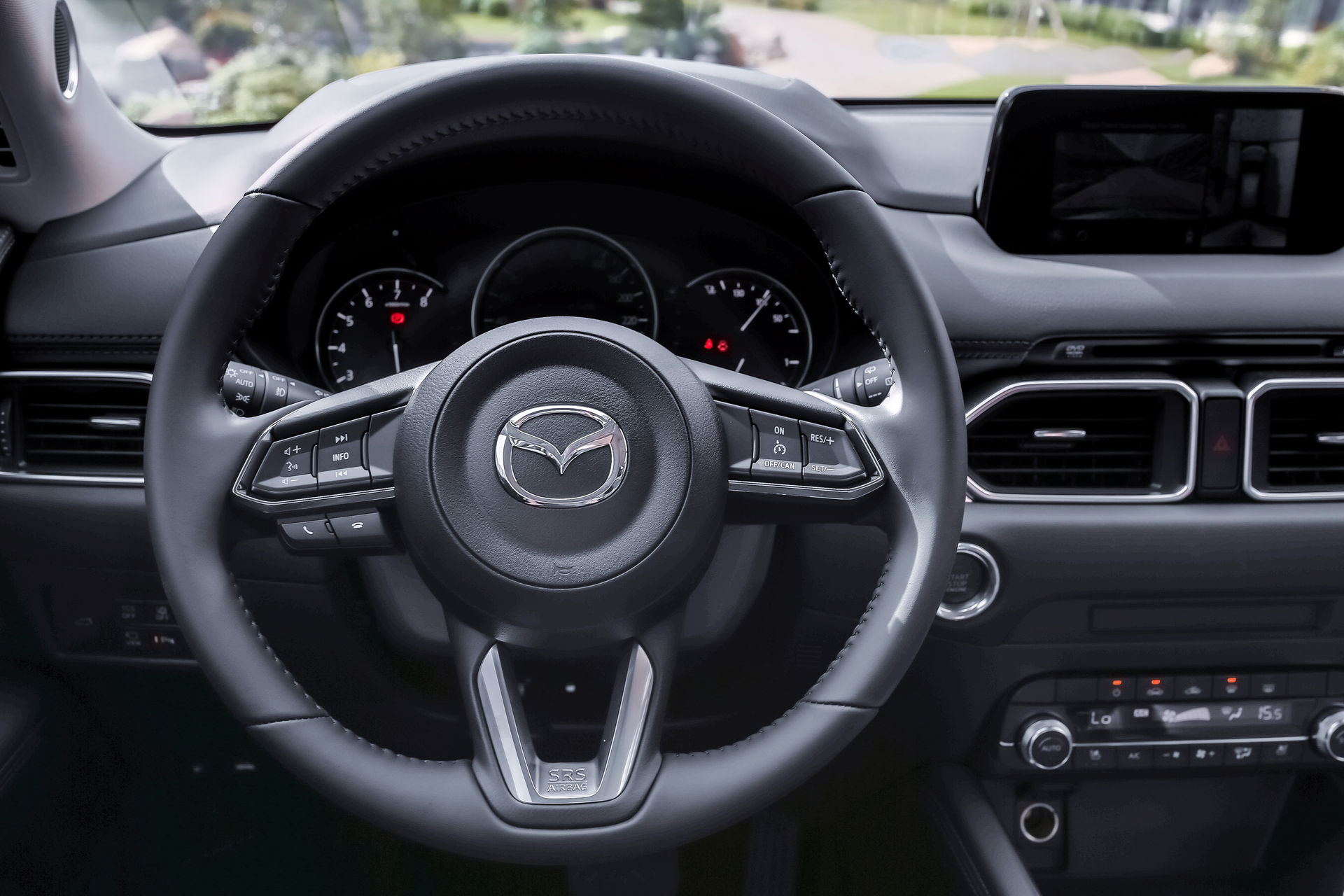Mẫu xe SUV 5 chỗ Mazda CX-5 mới - Sản phẩm thế hệ 6.5 của Mazda chính thức ra mắt tại Việt Nam