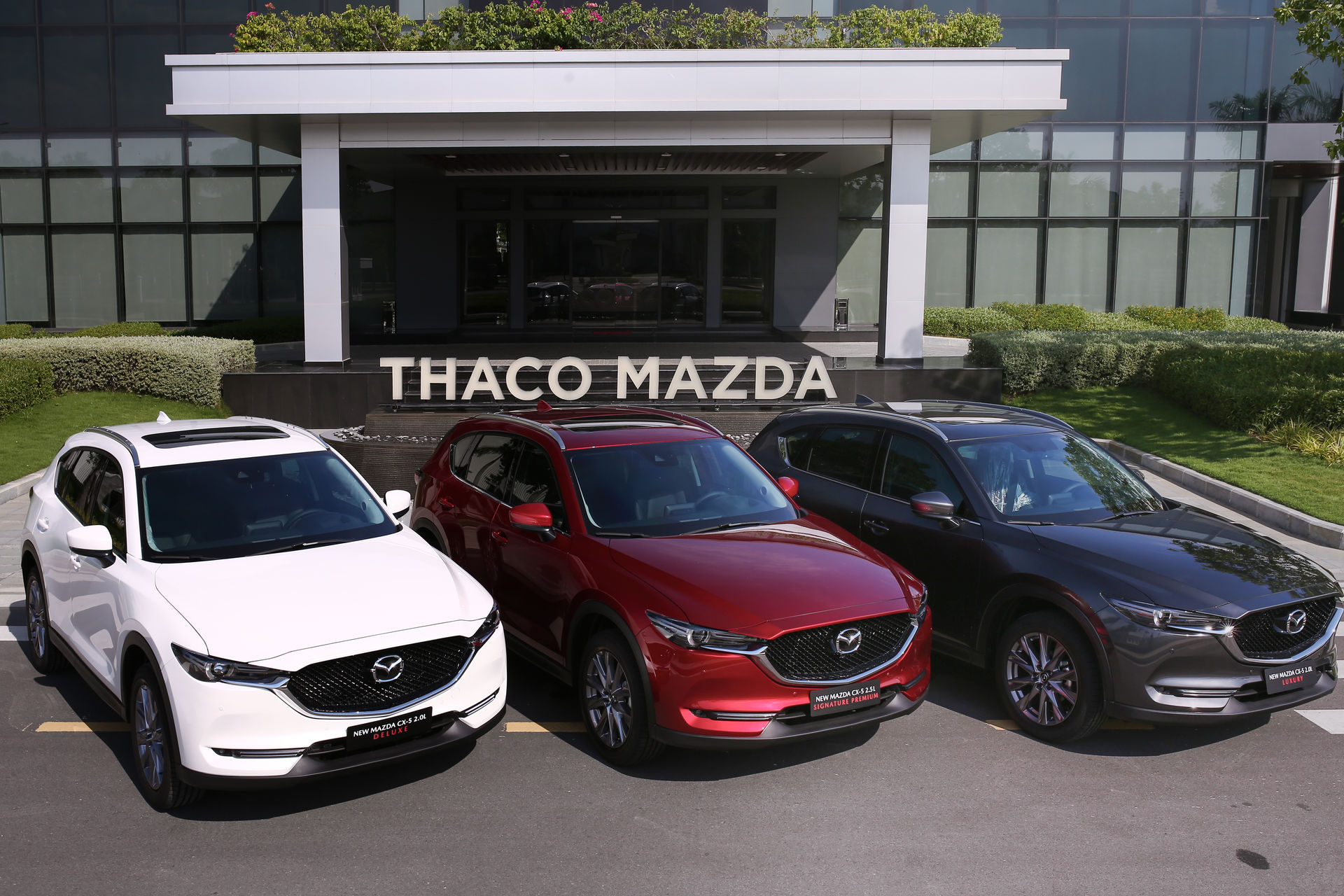Mẫu xe SUV 5 chỗ Mazda CX-5 mới - Sản phẩm thế hệ 6.5 của Mazda chính thức ra mắt tại Việt Nam