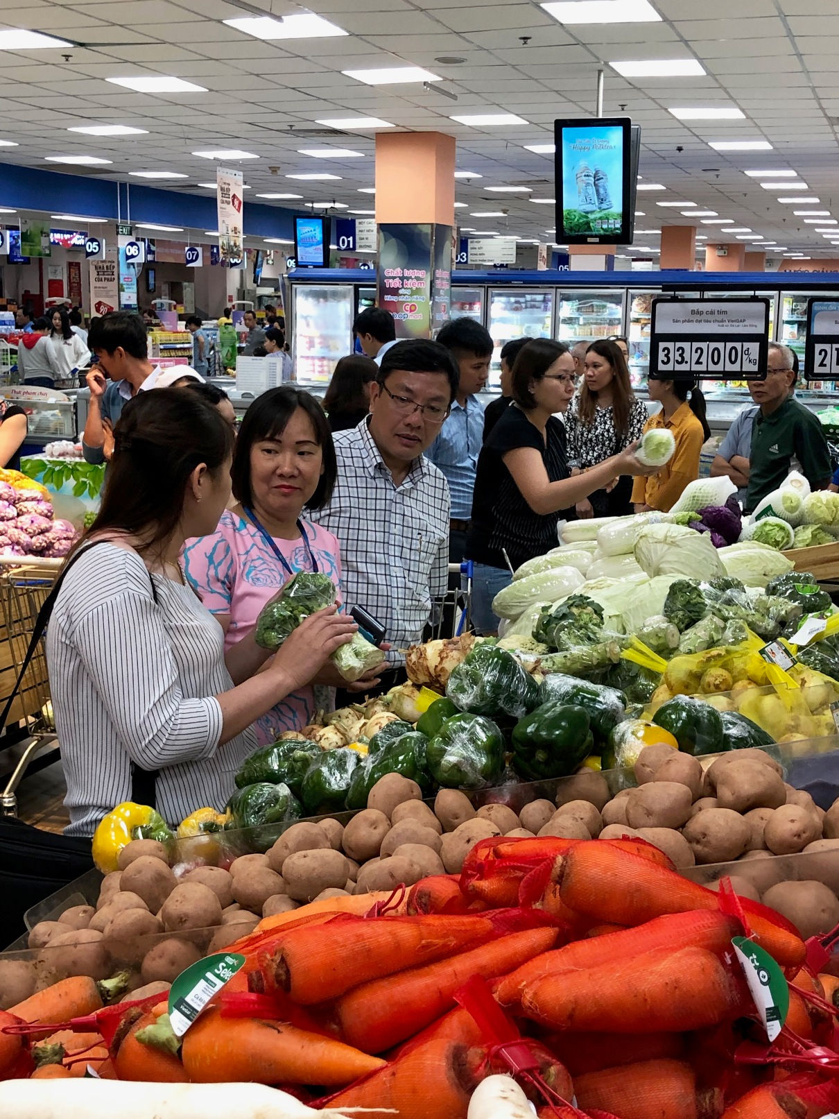Hiện nay đã có nhiều loại nông sản đảm bảo xuất xứ và chất lượng đang được kinh doanh tại hệ thống siêu thị Co.opmart của Saigon Co.op.