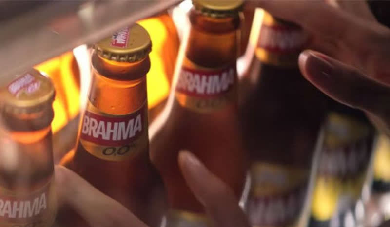  Ba gia đìnhVan Damme, De Spoelberch, De Mevius sở hữu thương hiệu bia Brahma tại Bỉ. 